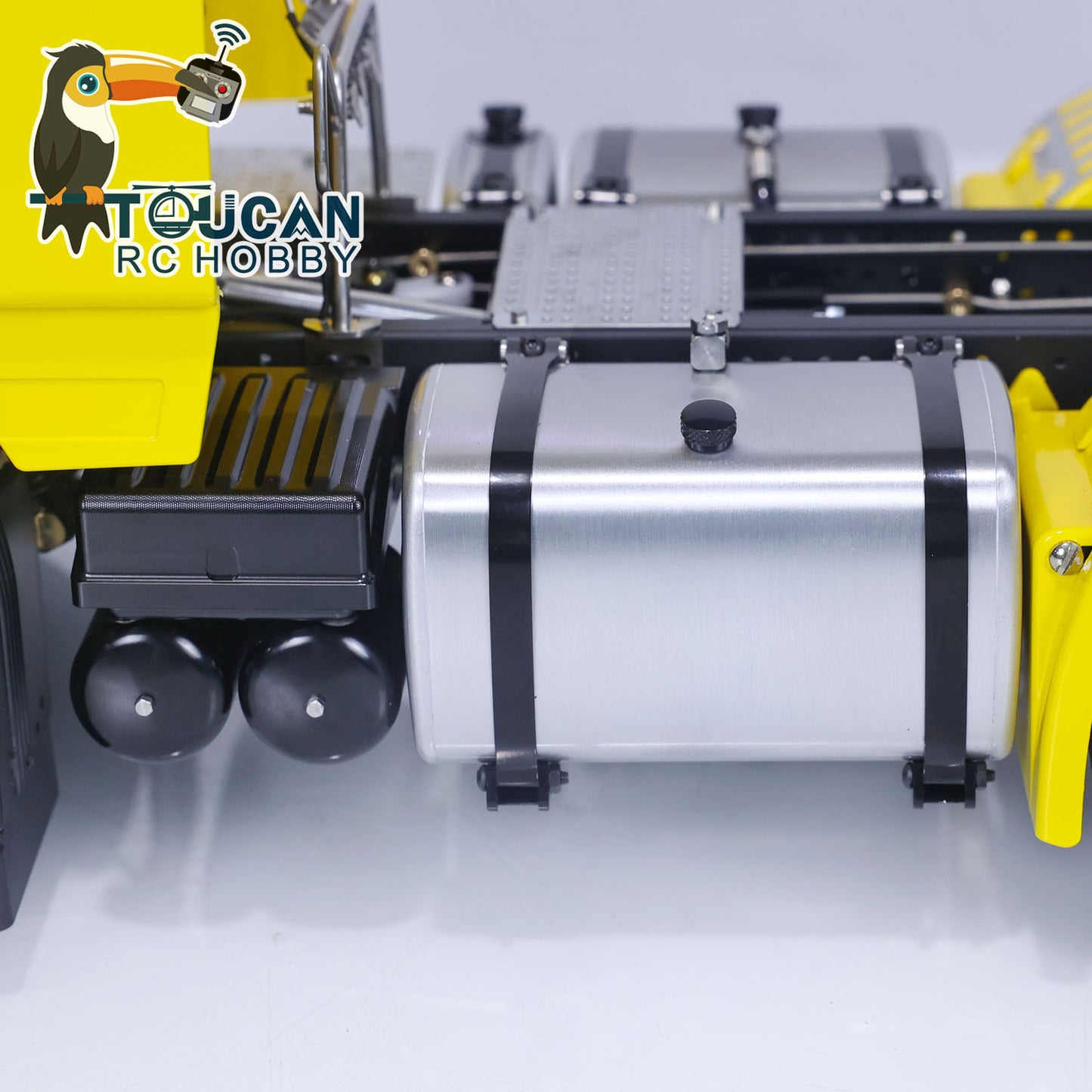 TOUCAN Lackiertes 6x6 Metallchassis RC Sattelzugmaschine 1/14 RTR Funkfernsteuerungsauto DIY Modell 2-Gang-Getriebe