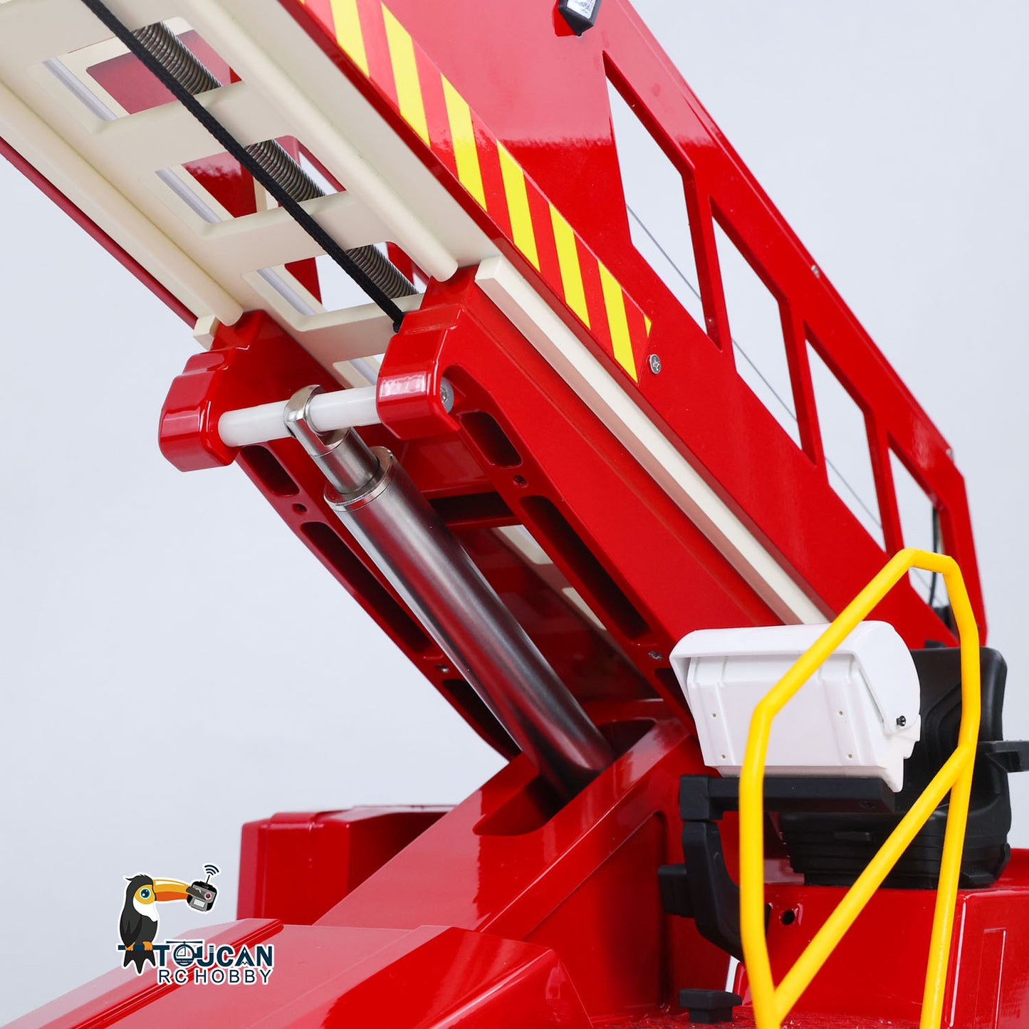 1/14 Remote Control Lift Ladder Fire Truck Electric RC Rescue Vehicle 4x4 Metal Chassis Flysky Radio Light System Sounds