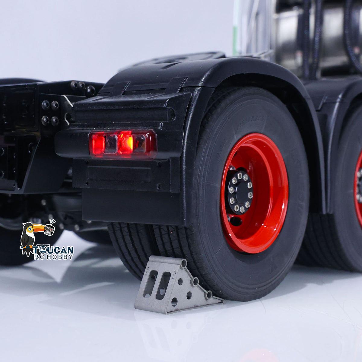 Metal RC RTR Tractor Truck TOUCAN RC HOBBY 1/14 Remote Control Car 8x8 Chassis Bucket Sound Light Smoke Unit 3Speed Gearbox