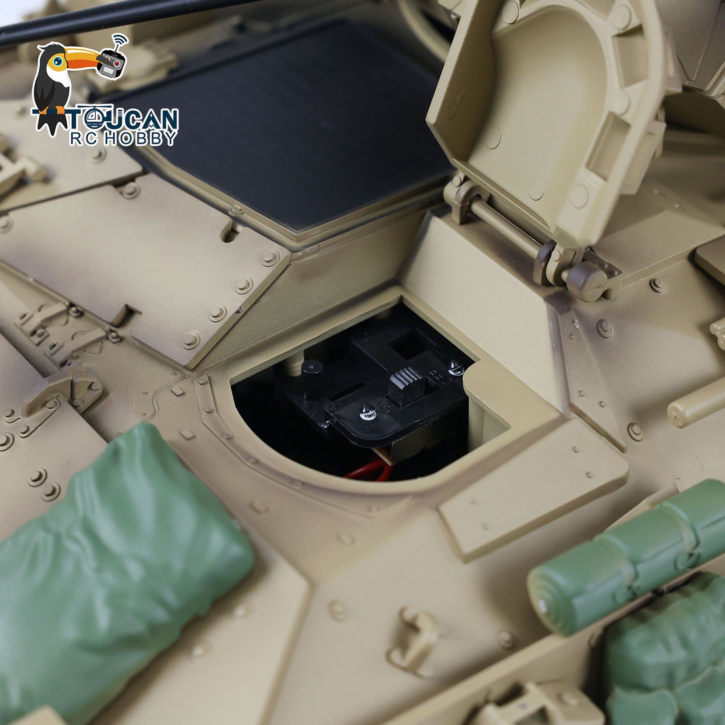 1/16 Tongde RC Kampfpanzer M2A2 Bradley Electric Infantry Barrel Recoil Kampf Elektrofahrzeug Modell Spielzeug
