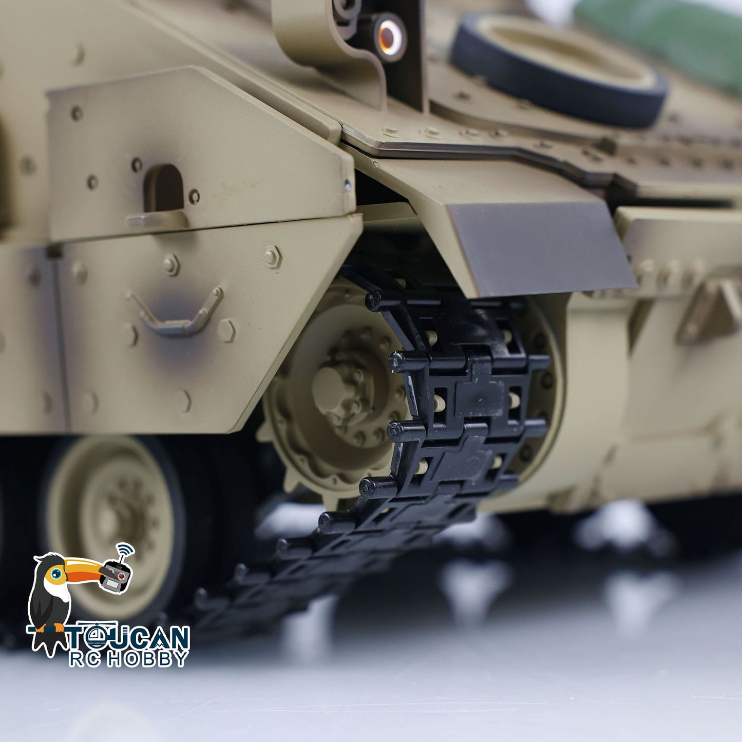 1/16 Tongde RC Kampfpanzer M2A2 Bradley Electric Infantry Barrel Recoil Kampf Elektrofahrzeug Modell Spielzeug