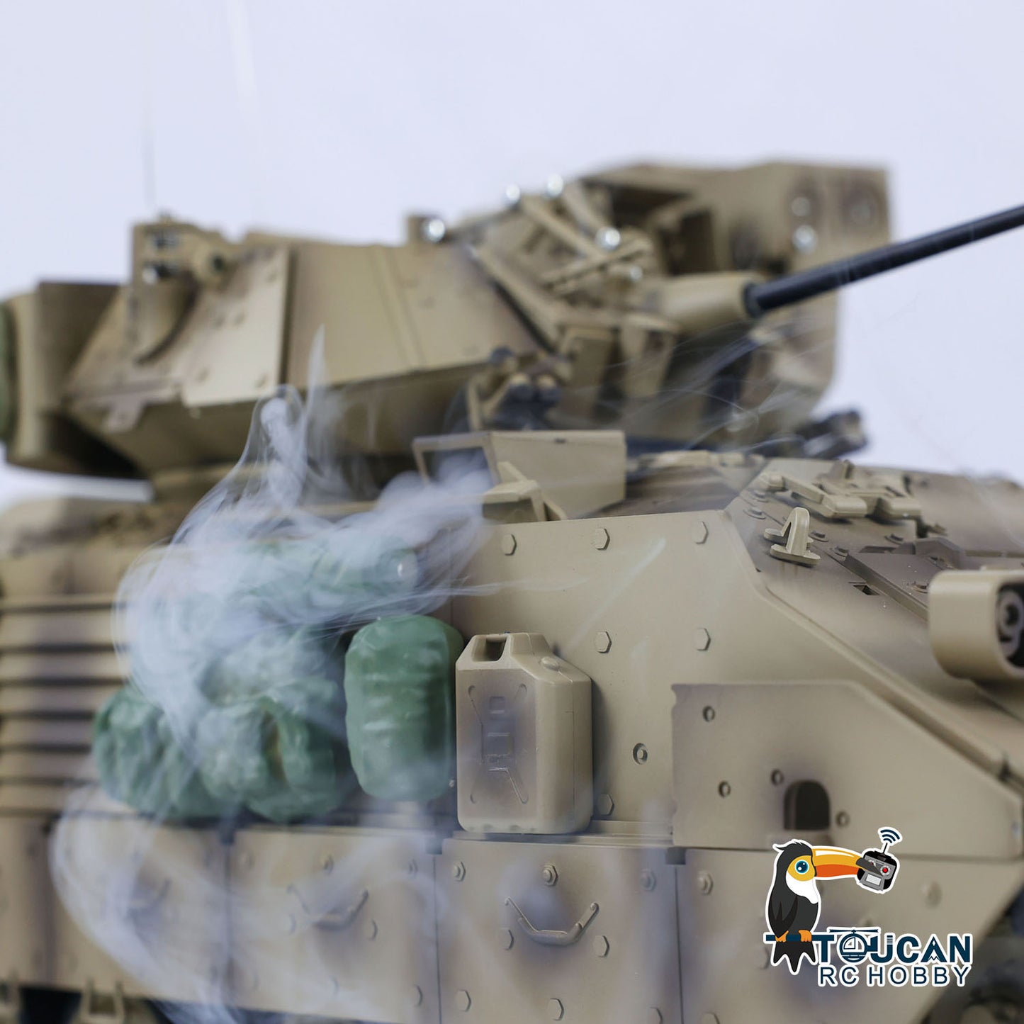 1/16 Tongde RC Kampfpanzer M2A2 Bradley Electric Infantry Barrel Recoil Kampf Elektrofahrzeug Modell Spielzeug