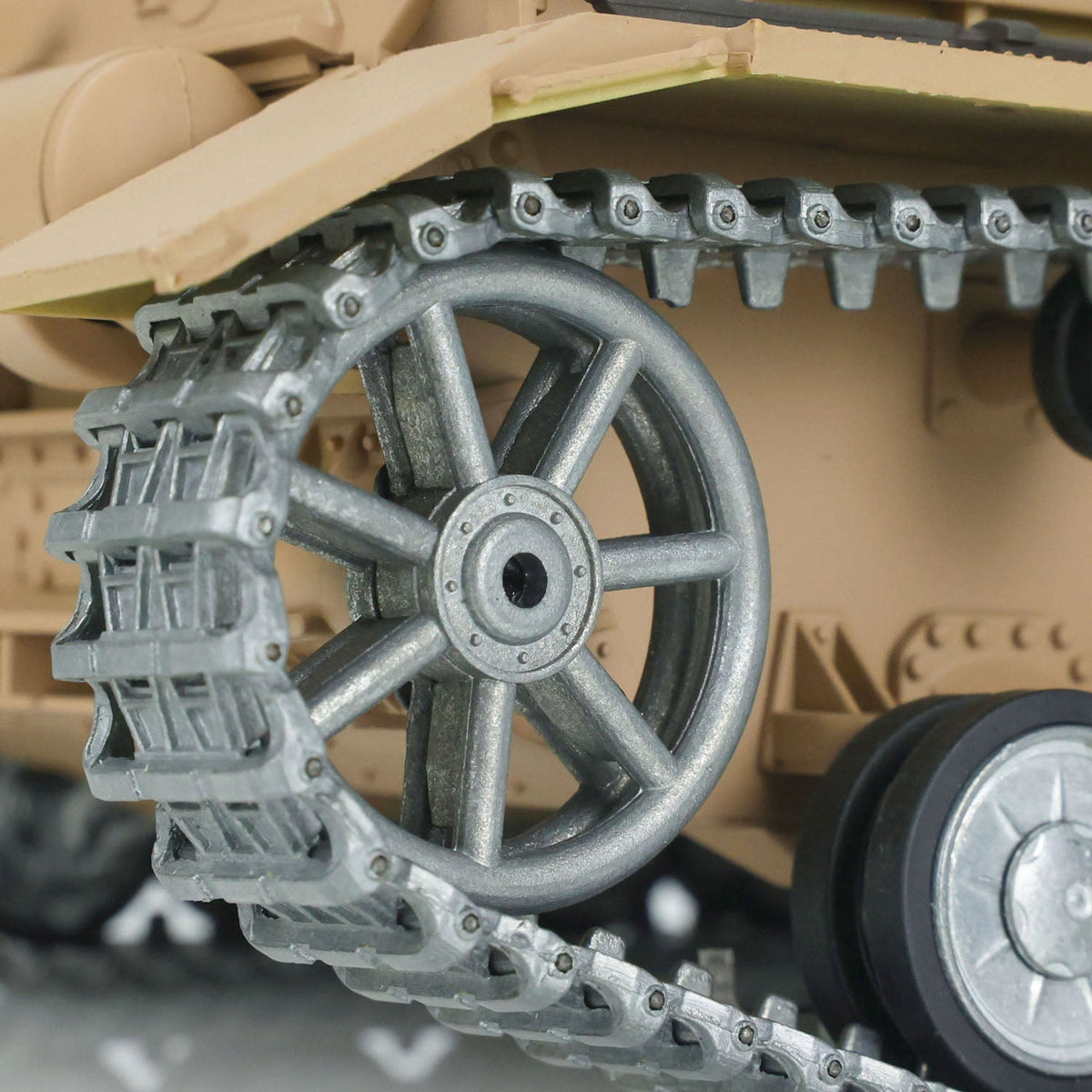 Henglong 1/16 TK7.0 Promotion German Panzer IV F RTR RC Tank 3858 360 Degrees Turret Smoke IR BB Metal Tracks Sprockets Idlers Road Wheels Gearbox Tracks