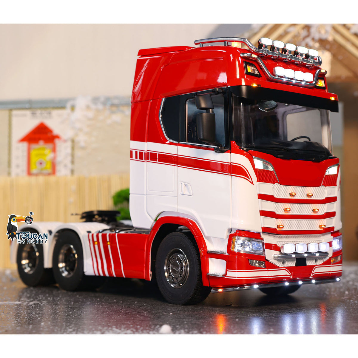 1/14 Finish RC Sattelzugmaschine 770S 6x6 Metallchassis Licht Sound Rauch 3-Gang Lackiertes Fahrzeug