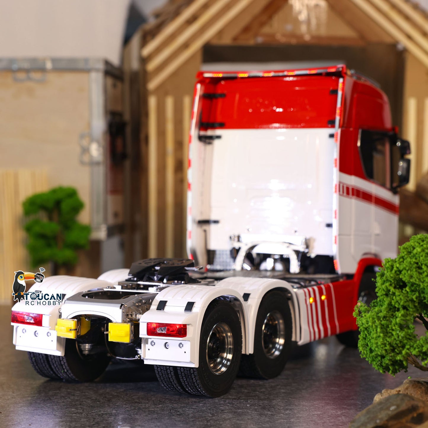 1/14 Finish RC Sattelzugmaschine 770S 6x6 Metallchassis Licht Sound Rauch 3-Gang Lackiertes Fahrzeug