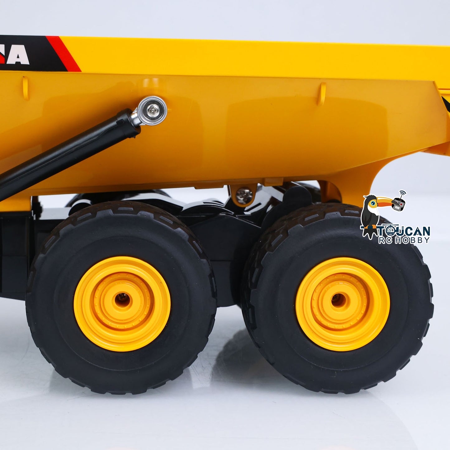 HUINA 1/16 Half Metal Electric Remote Control Dump Truck 553 RC Construction Vehicle Tipper Lights Sounds Effect RTR Model