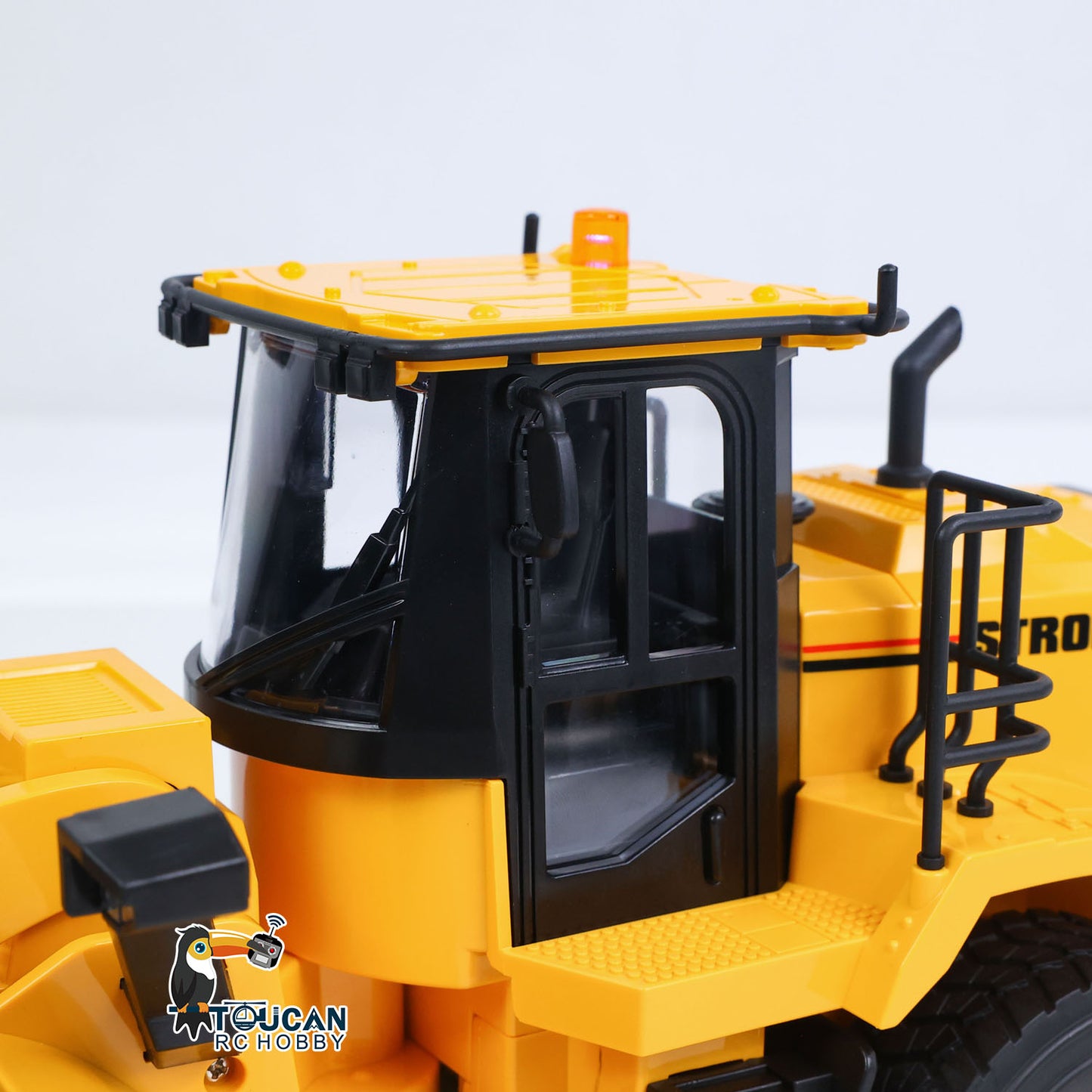 HUINA 1/16 Half Metal Electric Remote Control Loader 552  Mini RC Engineering Vehicle Model Radio Lights Effect Sounds Effects