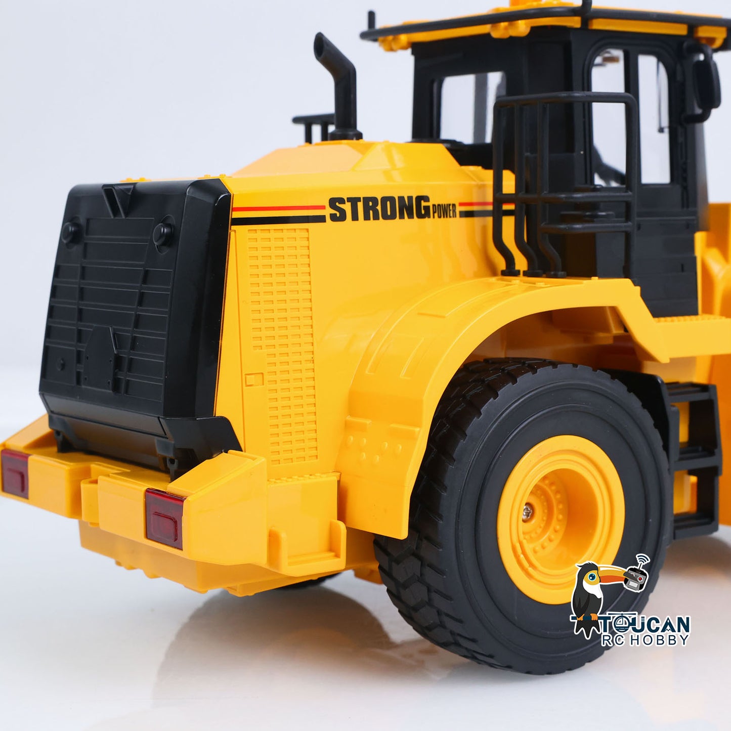 HUINA 1/16 Half Metal Electric Remote Control Loader 552  Mini RC Engineering Vehicle Model Radio Lights Effect Sounds Effects