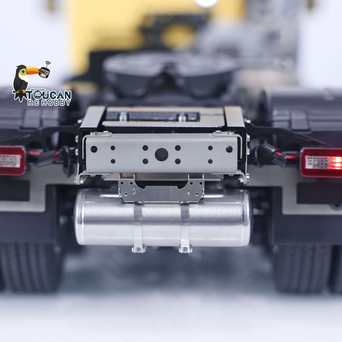TOUCAN, lackiert, zusammengebaut, 6x6 RC-Sattelzugmaschine, 3-achsiges ferngesteuertes Auto, 1/14, Allradmodell, Licht- und Soundsystem