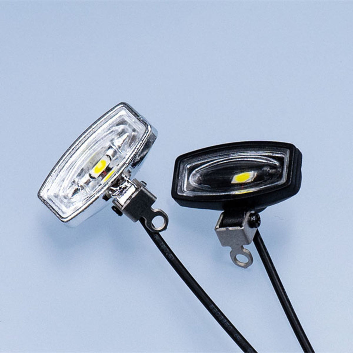 1 Paar Kunststoff-LED-Scheinwerfer 2,2 V-3 V Stirnlampe für DIY TAMIYA 1/14 RC Traktor-LKW-Modell Crawler Offroad-Auto-Dumper Teile Spielzeug