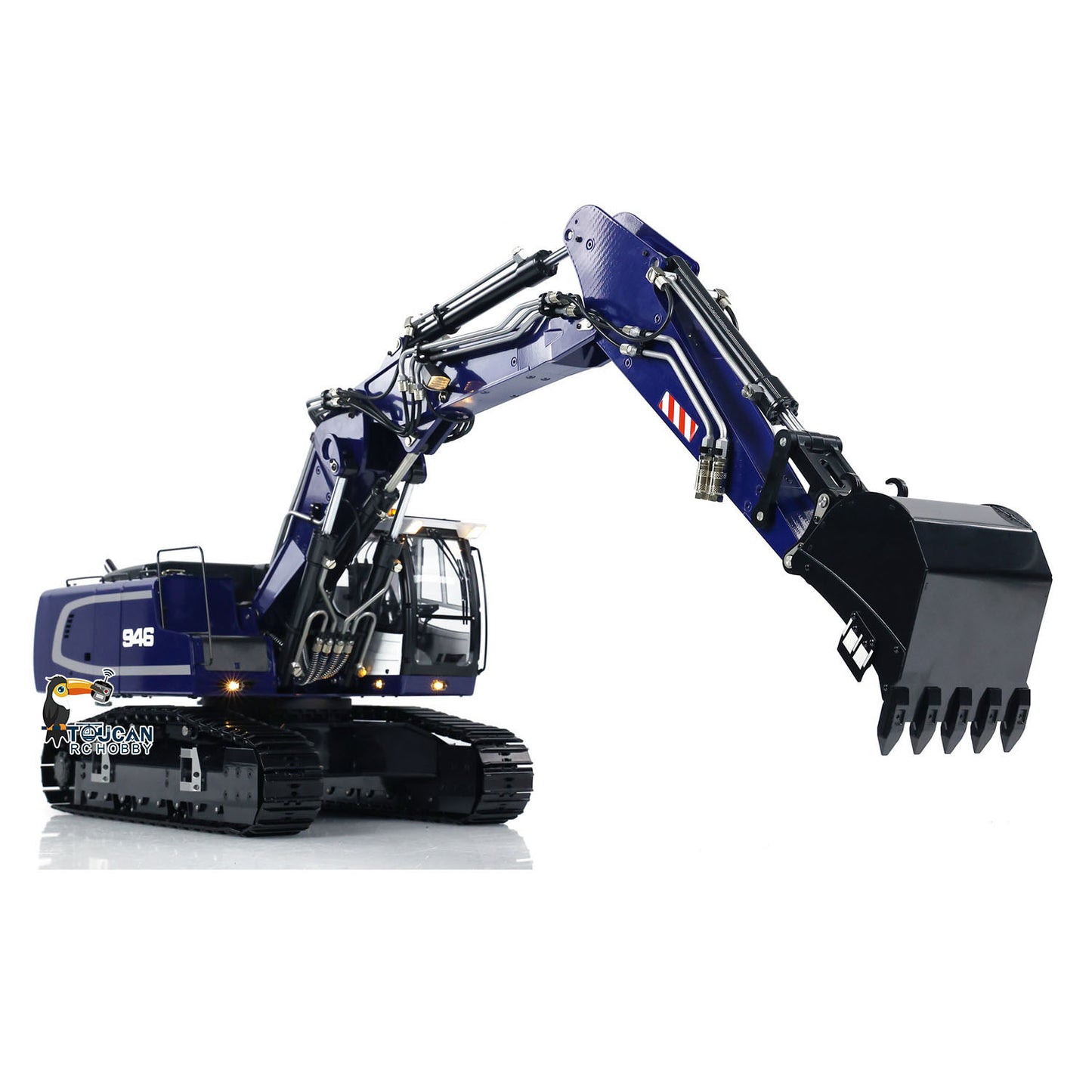 MTM 946-3 Metal 1/14 Excavator Hydraulic Crawler with 6-Way Valve and 4MPa Pump including T12D Radio and Clamshell Bucket with Ripper and 2 Extra Buckets without Battery
