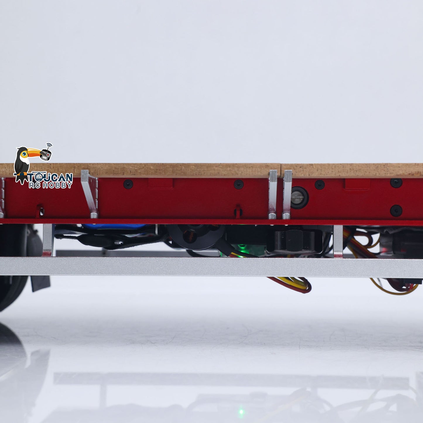 CUT QG-4Axles Metal 1/14 Trailer 4-Axle Hydraulic with Detachable Foldable Ramp and Retractable Tailboard featuring Air Suspension and Brake Lights without Steering Lights