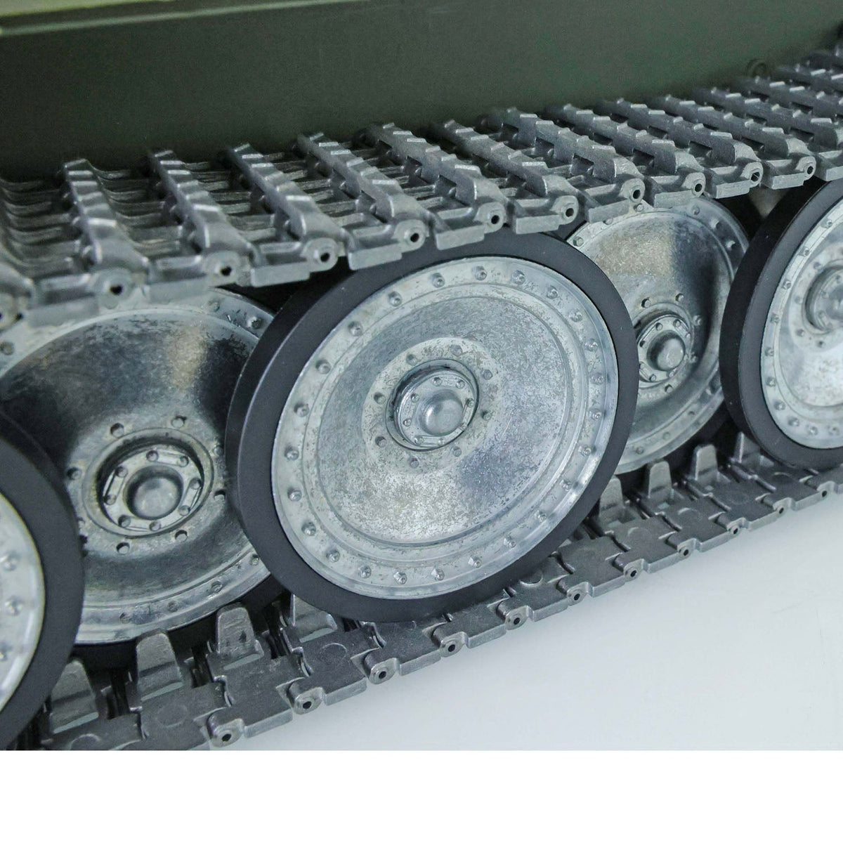 Henglong 1/16 Customized 7.0 Panther G 3879 RTR RC Tank FPV IR BB 360 Degree Turret Smoke Metal Tracks Road Drive Idler Wheels Gearbox