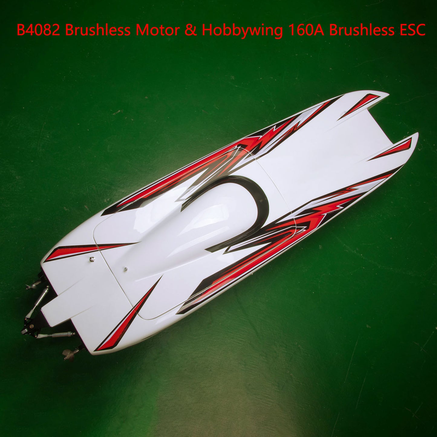 135 km/h RC-Hochgeschwindigkeits-Rennboote DTRC E33 Kevlar-Wasserfahrzeugmodell Schnellboot-Kühlsystem RTR-Batterie Dual Brushless-Motor