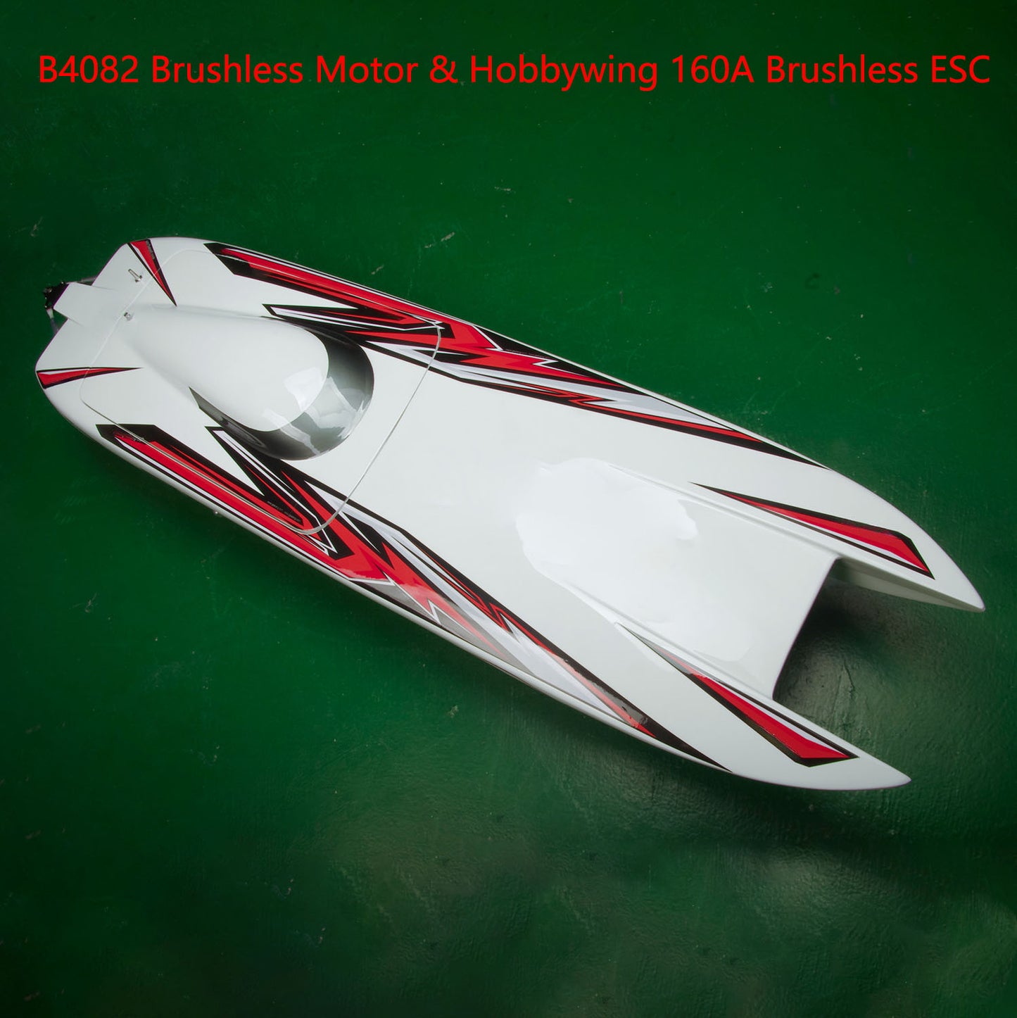 DTRC E33 RC-Rennboot, Hochgeschwindigkeit, 135 km/h, Funksteuerung, Glasfaser-Schiffsmodell, Metallbeschläge, 4082 bürstenloser Motor, 180 A ESC, RTR
