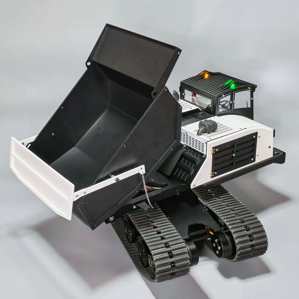 WKLC Metal 1/14 Hydraulic RC Dump Truck T14R Crawler Tracked Tipper Construction Machine Light Sound System Flysky ST8 Radio