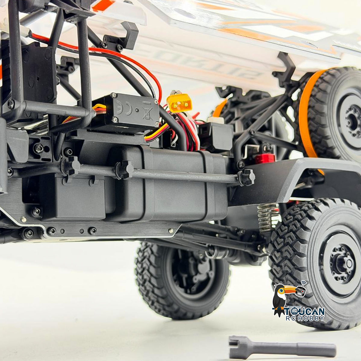 TOUCAN RC HOBBY Hobby Plus 1/18 4X4 Remote Control Off Road Vehicle RC Desert Rally Car DKR-4 Fortis Hobbywing Brushless Motor Light Effect