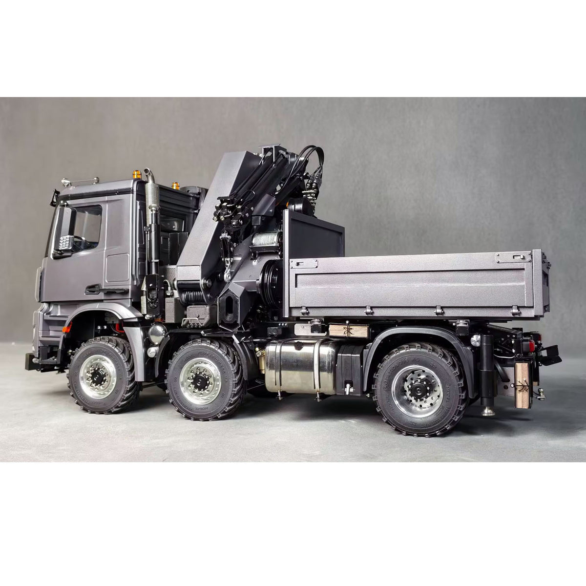 In Stock TOUCAN RC HOBBY 3363 Metal 1/14 2.4GHz Remote Control Tractor Truck Hydraulic Crane Fly Jib Arm 4151 AK 6*6 RC Agriculture Lorry Paladin PL18EV