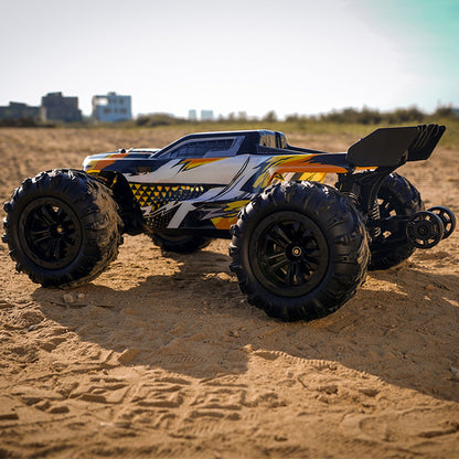 1/16 RC Pickup Truck Q117 4WD Fernbedienung Hochgeschwindigkeits-Geländewagen 70km/h RTR Batterie Bürstenloser Motor ESC Hubrad