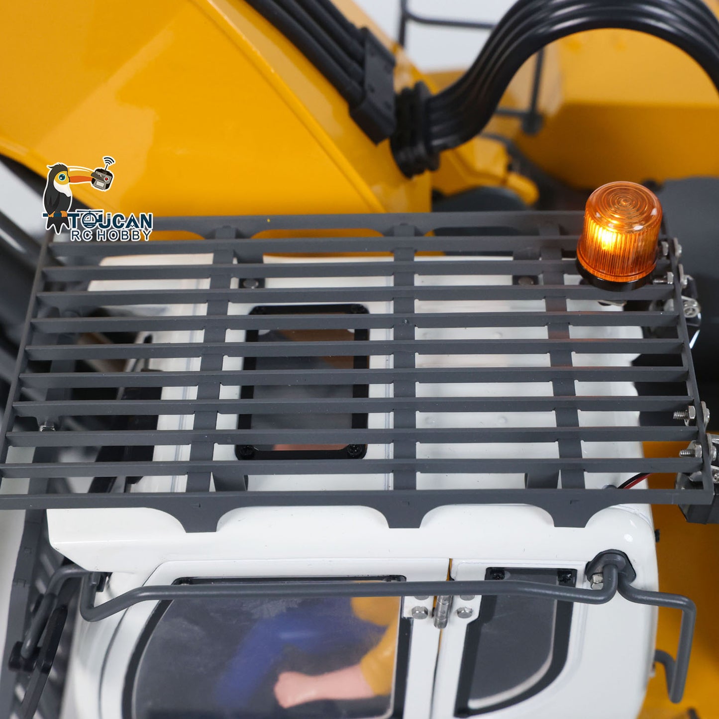 KABO 5901 Metal Plastic 1/18 Excavator Electronic Screw Drive with Electric Hammer Ripper and Electric Claw including Lights Sound Radio Battery Charging Cable