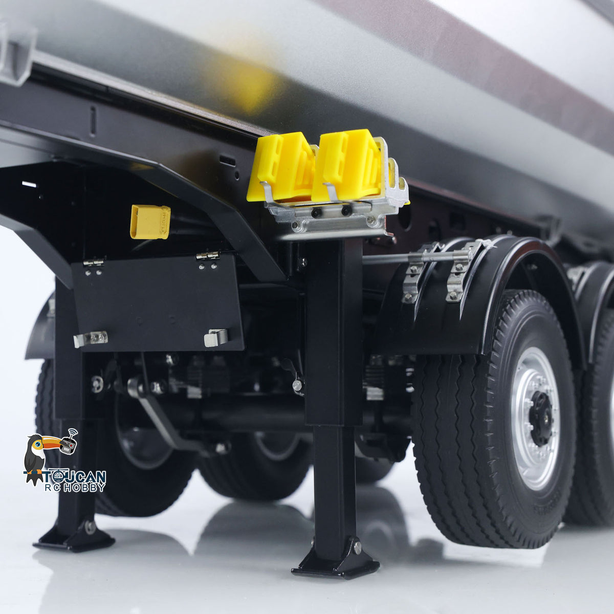 1/14 RC Tractor Truck Kabolite 5801 Front Approach Angle 23 Degrees Close Up