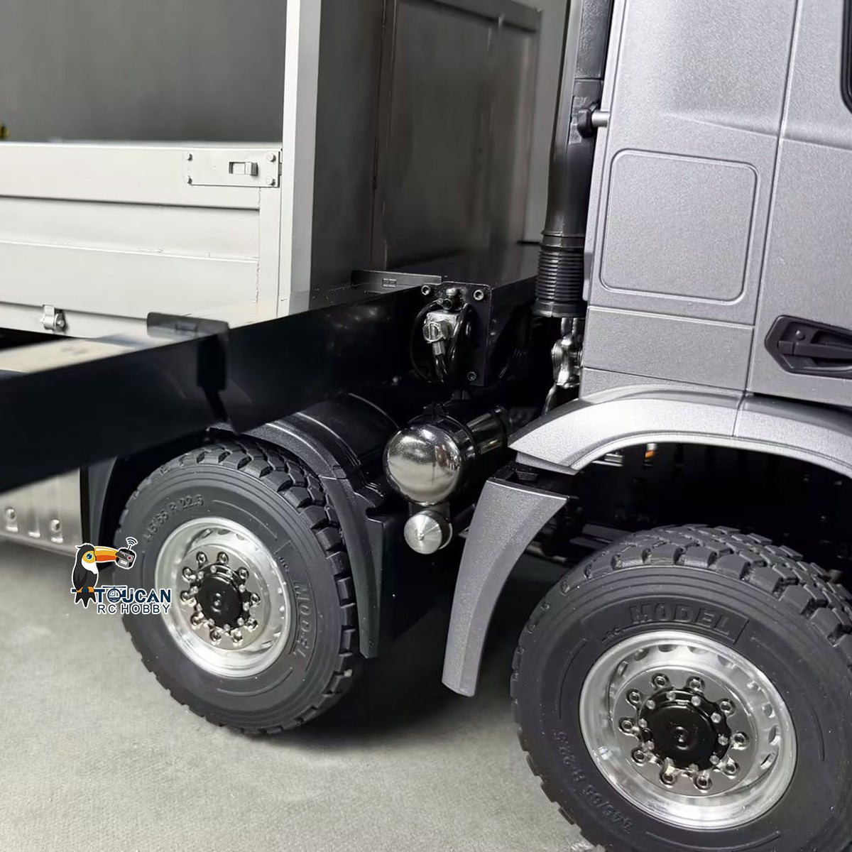 TOUCAN RC HOBBY 1/14 Metal RC Hydraulic Crane Truck 8X8 Remote Control Lorry Extension Jib Electric Winch Removable Cargo Bed 3 Speed Diff Lock