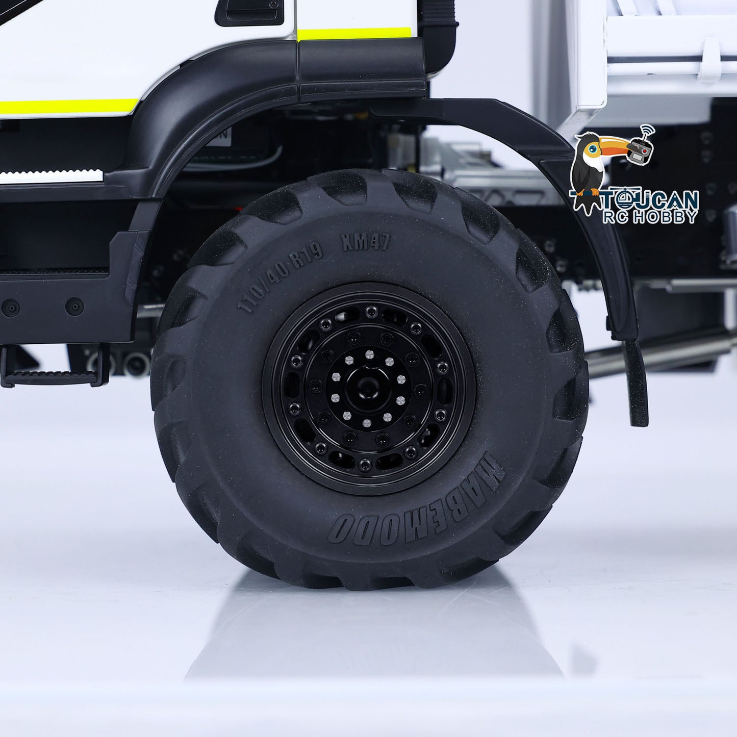 1/14 RC 4x4 Hydraulic Dump Truck MD-4x4 cab interior with steering wheel and seat details