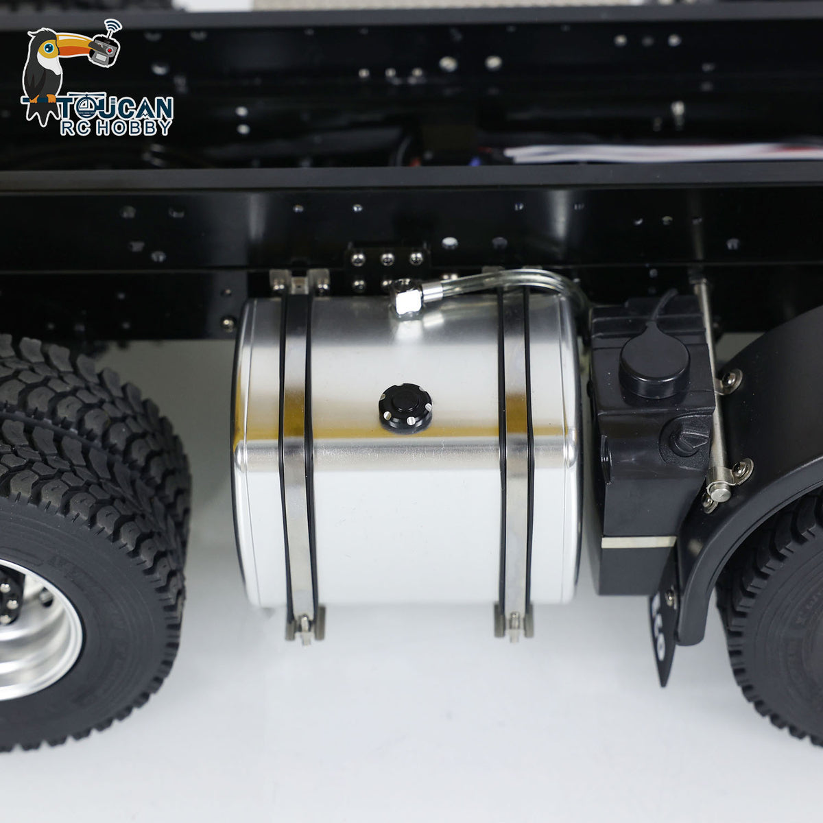 1/14 8x4 Hydraulic RC Dump Truck Complete Kit with I6S Transmitter (Battery Not Included)