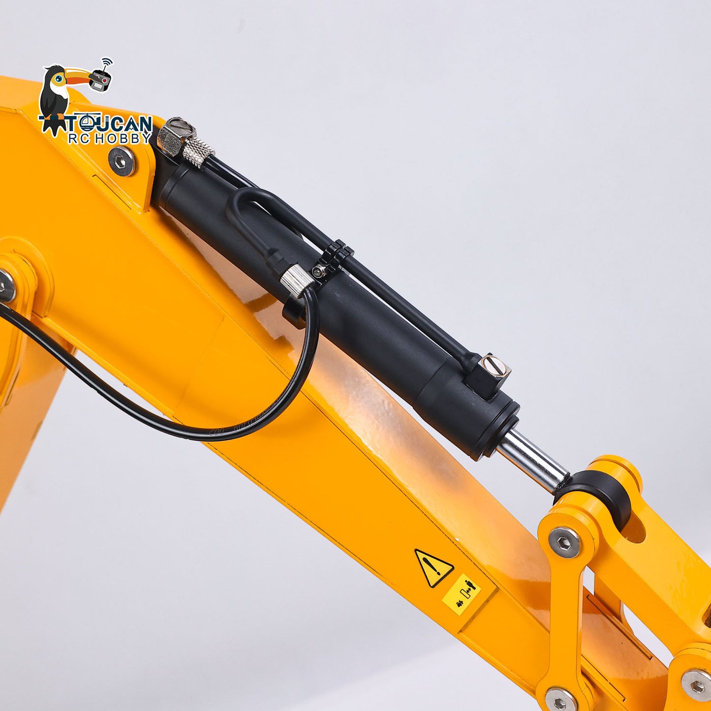1/12 RC Hydraulic Excavator 323GX Original Bucket Close Up