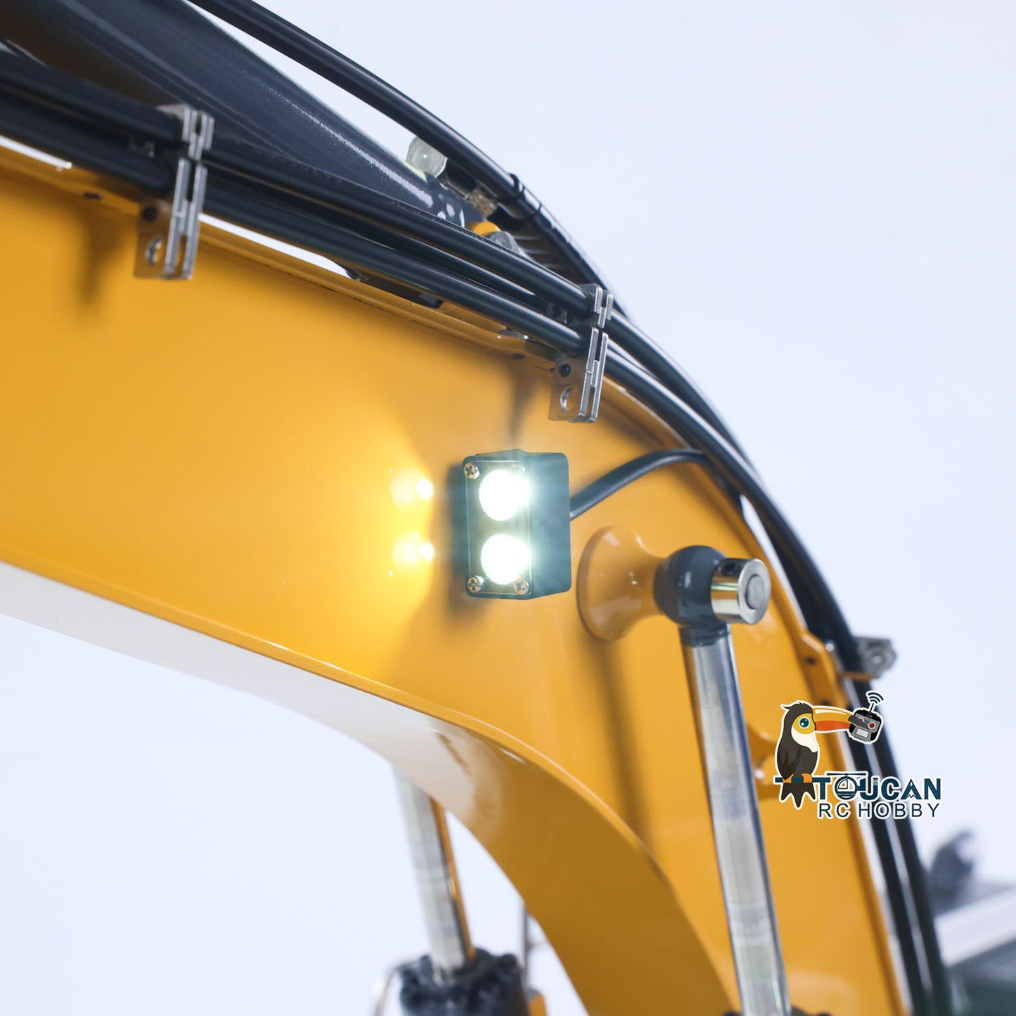 XDRC 945 Metal 1/14 Excavator Full Hydraulic RTR with 5CH Valve, PL18EV Radio, Sound System, and Lights  